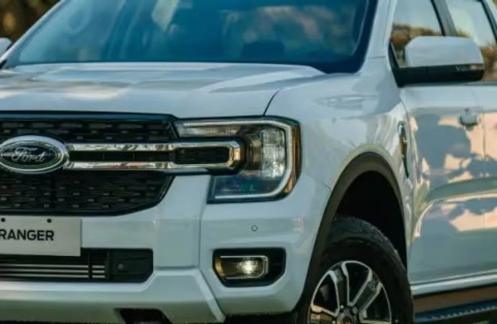 Camioneta Ford Ranger de color blanco. Foto ilustrativa.