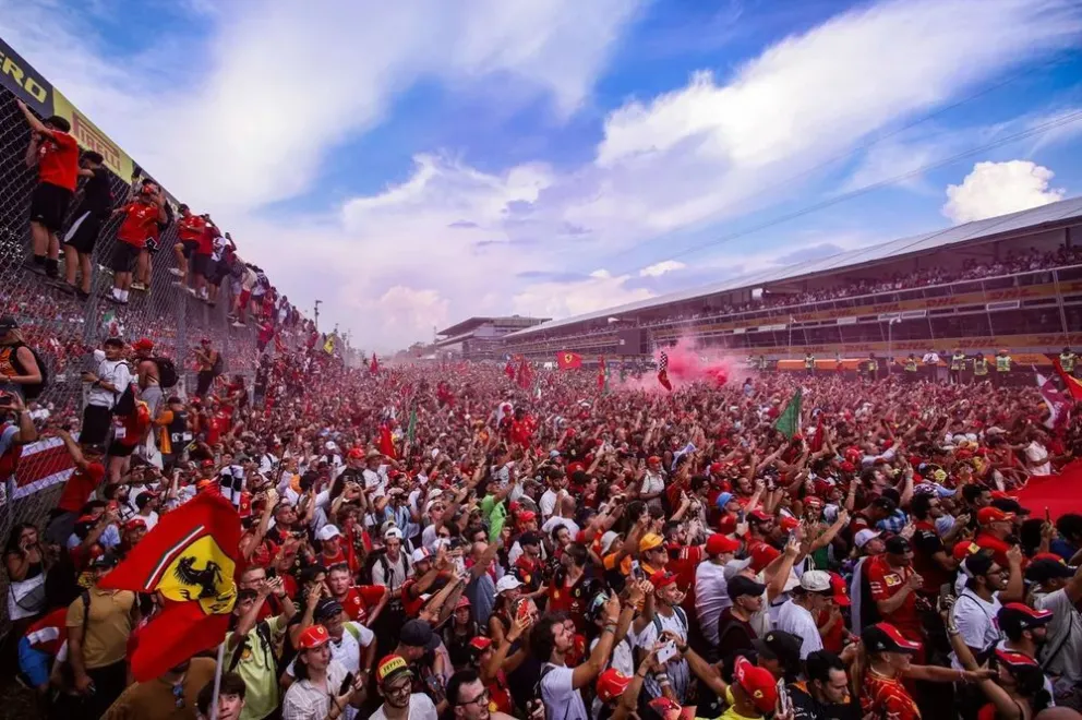 Fans. Foto de Ferrari.