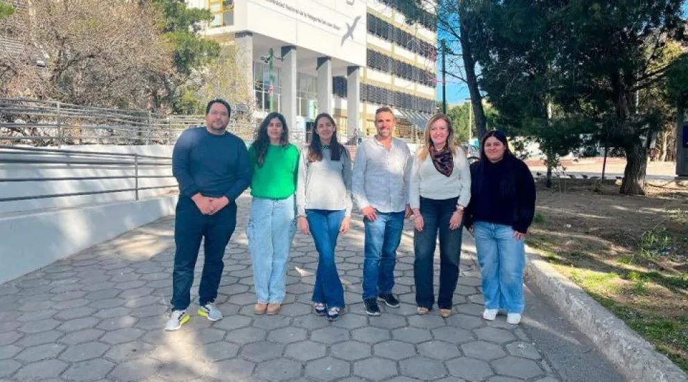 Algunos integrantes del equipo de trabajo: Eric Jácamo (izq.), Letizia Vazquez, Magali Chanampa, Juan Manuel Diez Tetamanti, Cristina Massera y Malena Gaetán.
