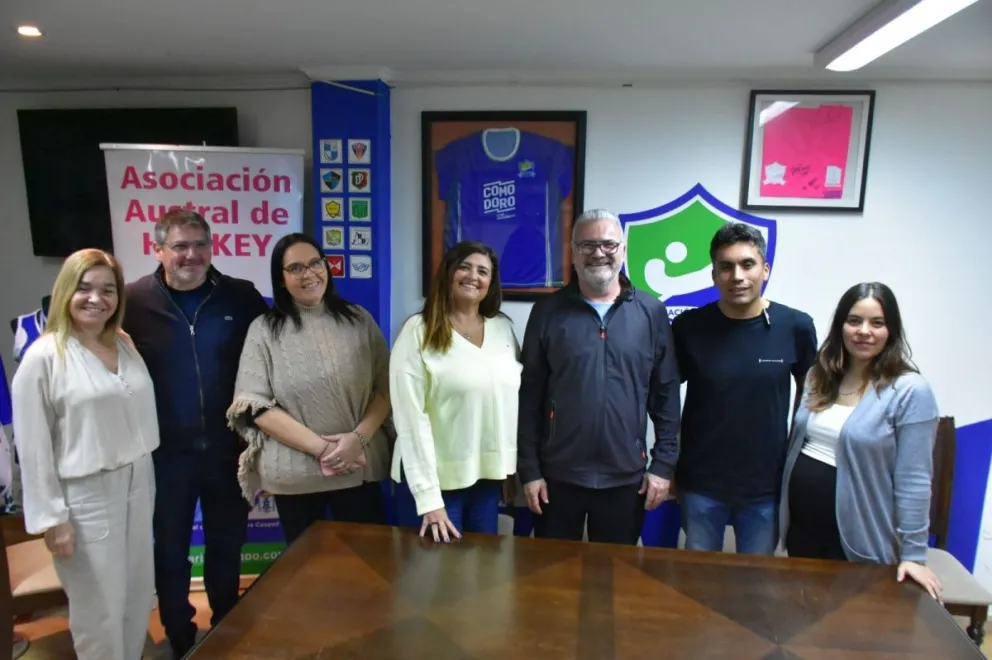  La Asociación Austral de Hockey sobre césped y pista tiene nueva comisión directiva encabezada por Sebastián Cardozo como presidente.