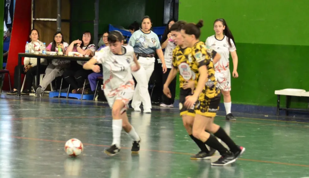 Cepatacal perdió tres a uno ante Comunicaciones de Corrientes (A. Paillahuala).