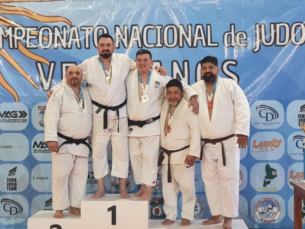 Los comodorenses Julio Carez, Juan De la Vía, Leonardo Smart y Cristian Fresco consiguieron buenos resultados en el Nacional de Veteranos de Neuquén.