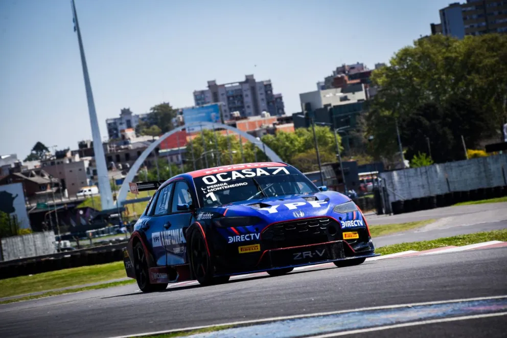 El sábado a las 11.40 comienza la clasificación de los 200 km del TC2000, mientras hubo una intensa jornada de entrenamientos el viernes donde el campeón Leonel Pernía - "Nacho" Montenegro se mantienen entre los protagonistas como unos de los más veloces.