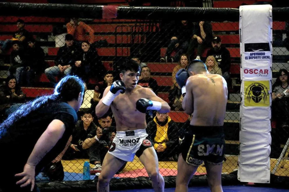 Erick "El Terrible" Cheuque tendrá su pelea internacional en Comodoro en kick boxing profesional, en una gala que presentará 100 peleas en total con la participación de varias escuelas de la Patagonia y los fuertes peleadores valletanos.