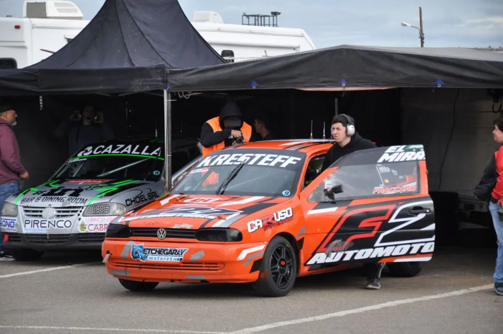 Este sábado 4 de octubre comienza la primera jornada de competencias luego de un viernes de ensayos por la 9º fecha del campeonato provincial de automovilismo. El domingo se corren las competencias finales.