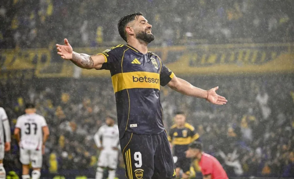 Milton Giménez fue la gran figura del partido con un doblete que encaminó la goleada al equipo rosarino.