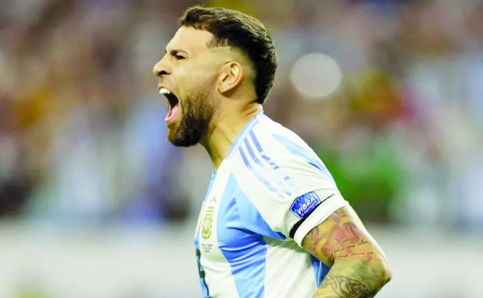 Nico Otamendi fue expulsado ante Ecuador y quedó inhabilitado para el primer juego del Mundial.