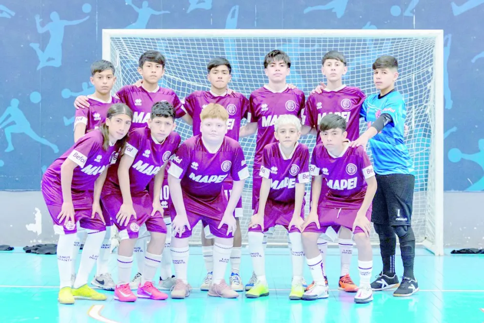 Lanús A, uno de los candidatos en C-13. (Torneo Promocional Futsal Comodoro Rivadavia).