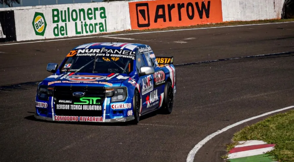 Thomas Micheloud (Ford Ranger) corre la 9º fecha del campeonato del TC Pista Pick Up; la final se correrá este viernes en el autódromo Roberto Mouras de La Plata.
