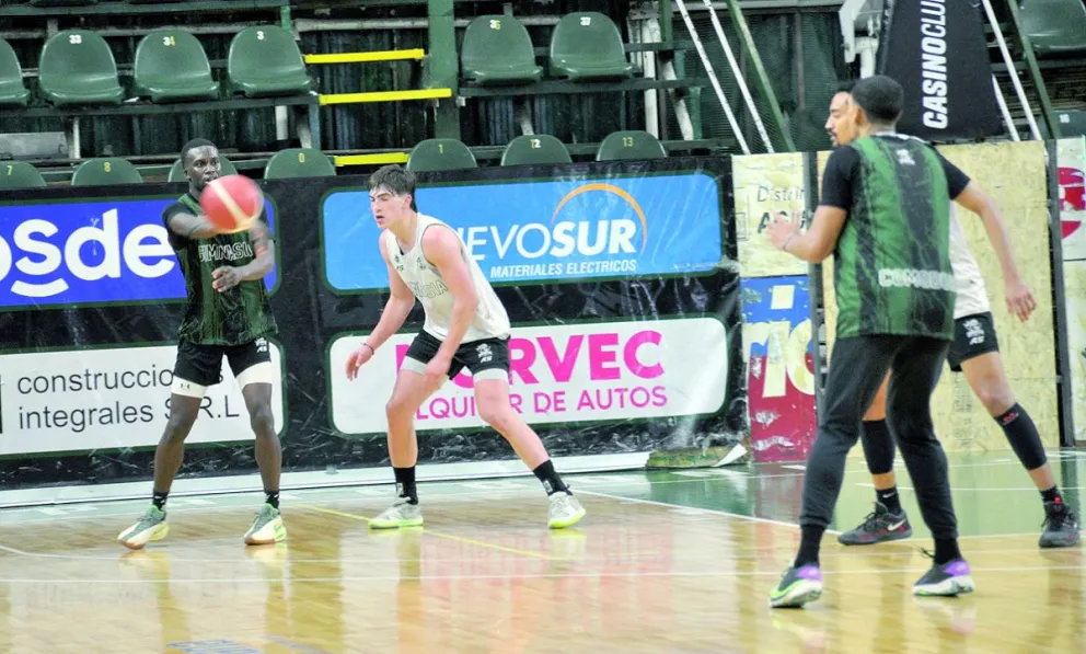 Banks ocupa una de las dos fichas libres que tenía el equipo. (José Guerreiro).