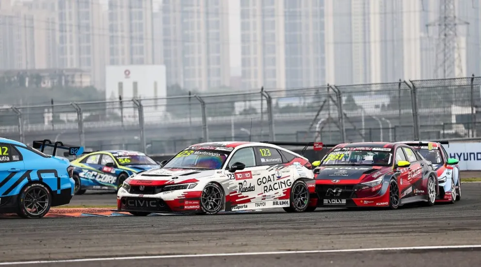 El único piloto de la Provincia del Chubut que está corriendo en el TCR World Tour terminó 11º en la primera Carrera en China; ahora se prepara junto al Goat Racing para afrontar las dos finales que restan en el circuito de Hunan. 