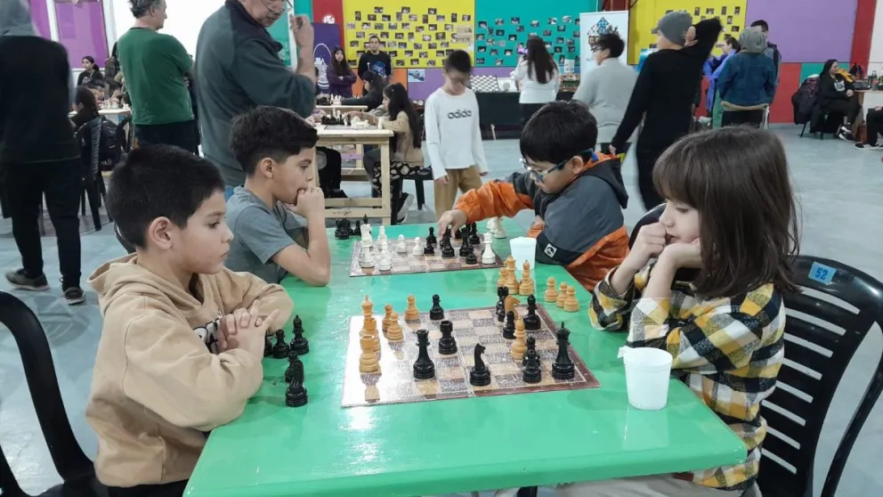 El próximo sábado a partir de las 14.00 horas se jugará una nueva edición del Interprovincial de Ajedrez donde varias localidades se verán representadas en el certamen organizado por el profesor Ricardo Rodríguez. 