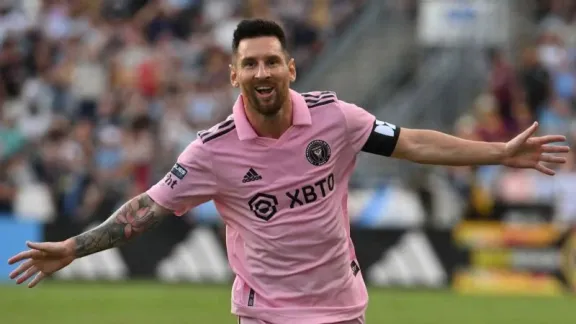 Lionel Messi avanza en la compra de un club de la segunda división española