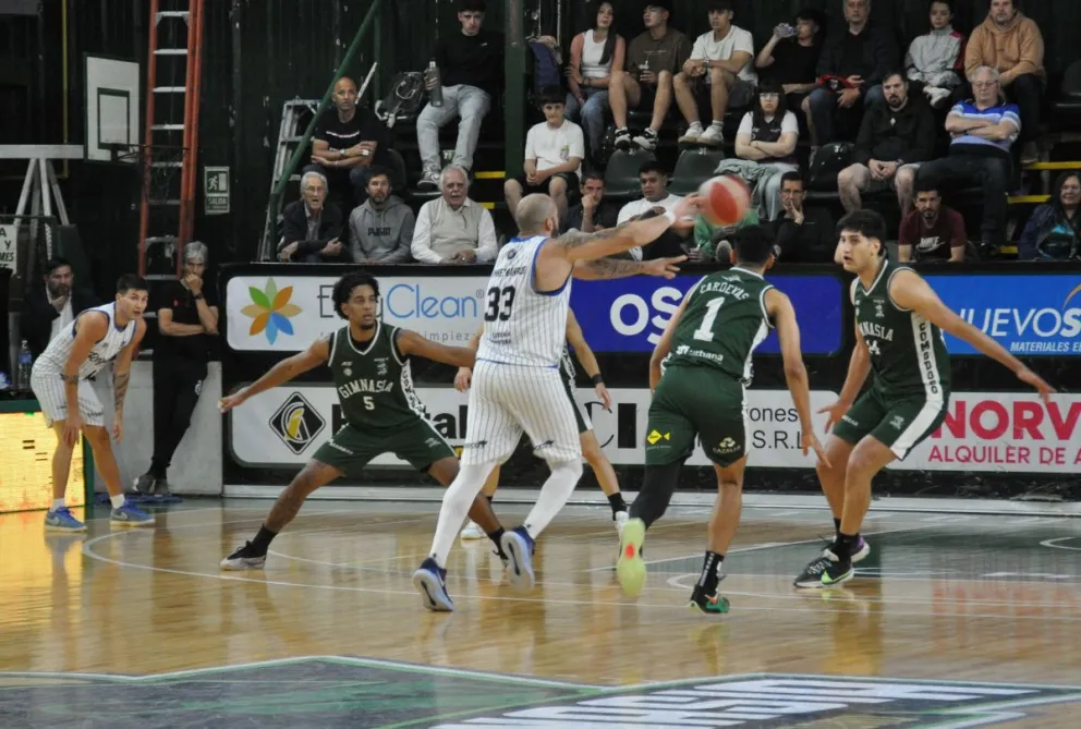 La defensa del Verde sigue siendo lo mejor. (Foto: José Guerreiro).