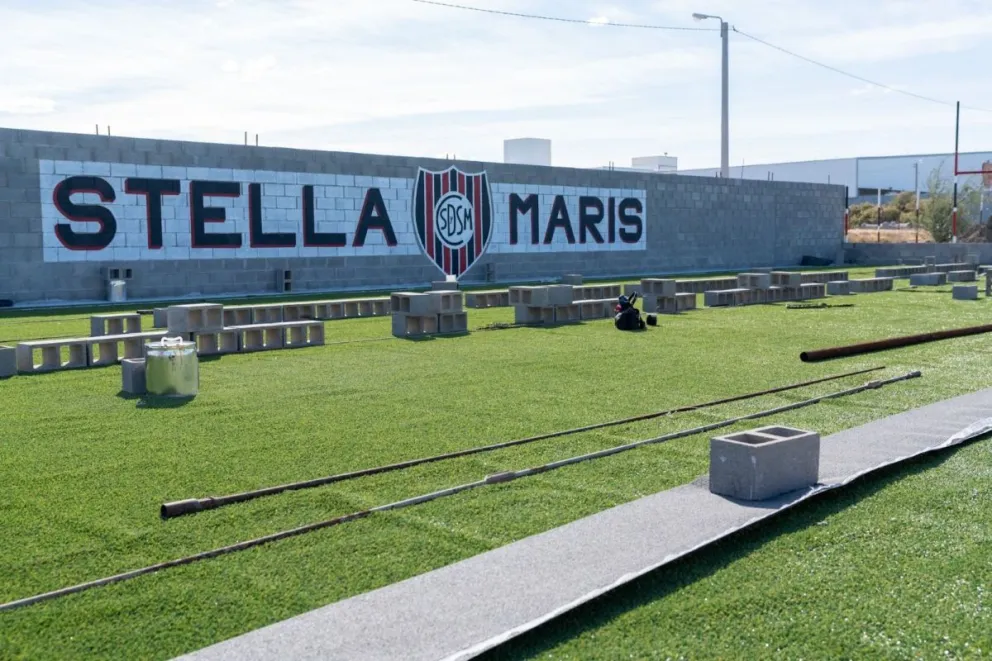 Con esta nueva construcción, Stella Maris contará con un espacio adicional para la práctica deportiva, consolidando su función como un lugar de encuentro y formación para niños y familias de la comunidad.