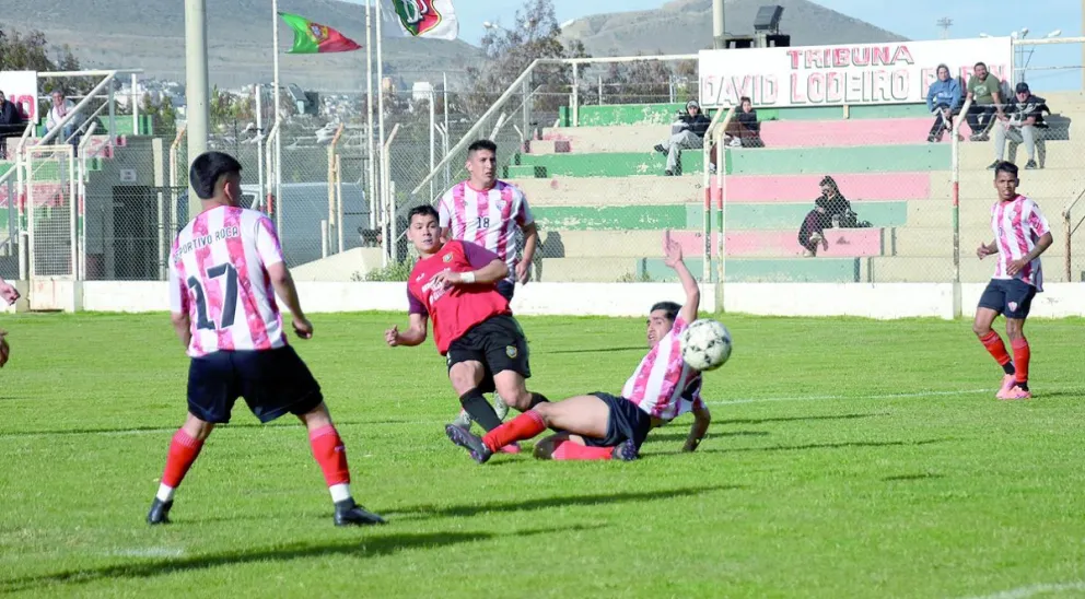 El gol de Enzo Cerdá. (Foto: Juan Low).
