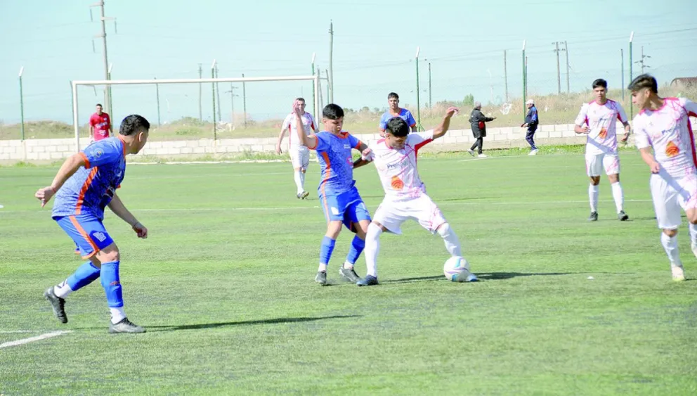 Huracán será local de CAI en cancha de Saavedra. (Archivo).
