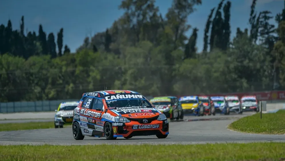 Renzo Blotta estará cumpliendo su carrera Nº 46 este domingo en el Autódromo Ciudad de San Martín (Mendoza) y se encuentra ubicado sexto en el campeonato con 220.5.