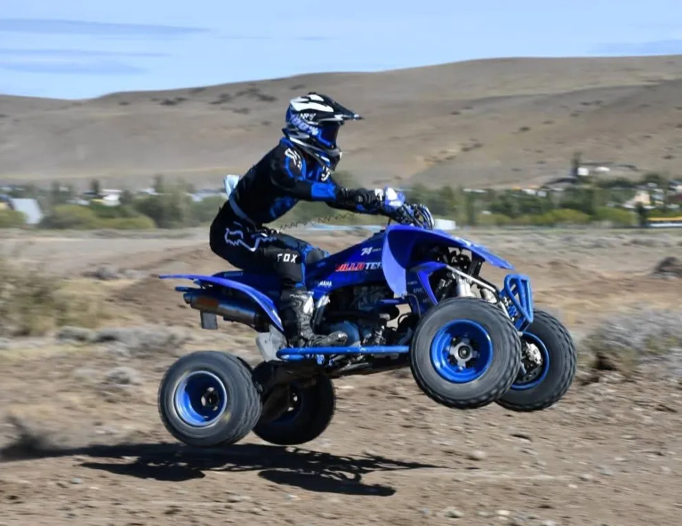 Santino Villalobos cuenta con la mecánica de Enrique "Quique" Vicini y la asistencia en pista de su padre Marcelo Villalobos.