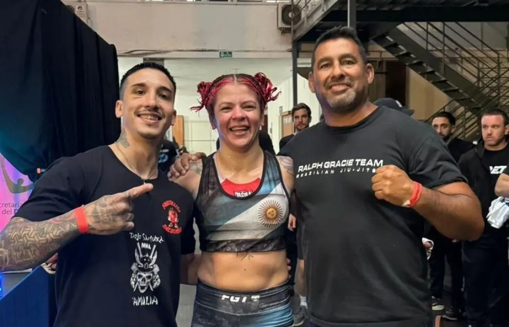 Marlene Balbuena cierra un año 2025 exitoso en su debut en las Artes Marciales Mixtas junto a su entrenador Axel Hernández.