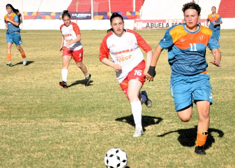 Yazmín Stanoss fue una de las goleadoras.