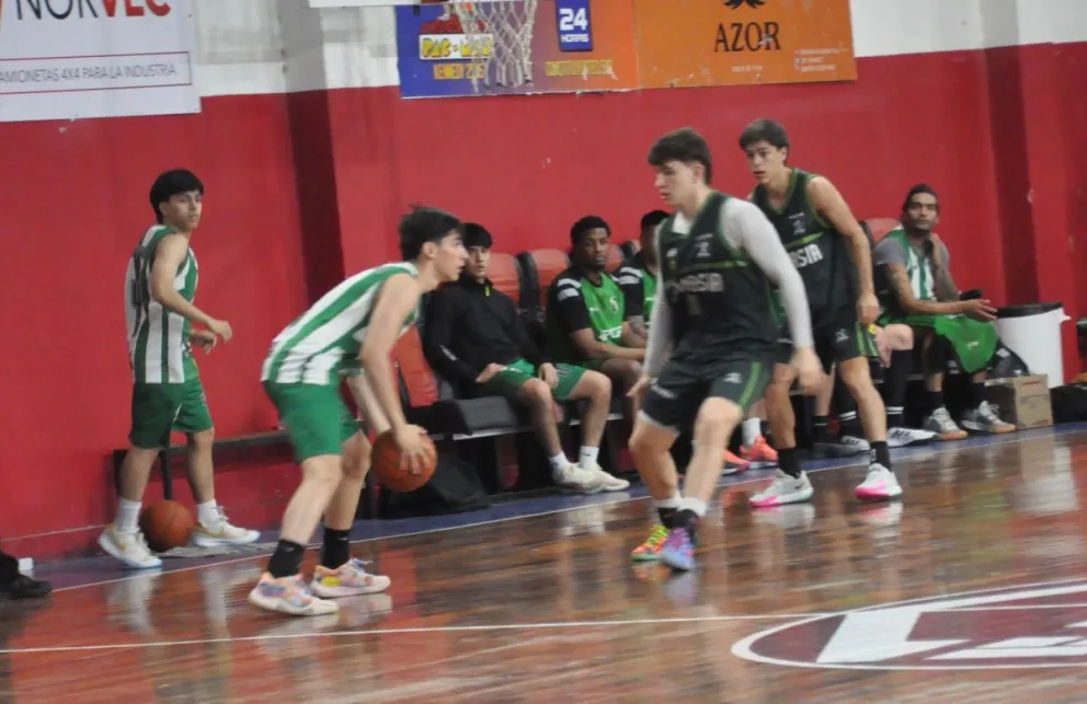 GyE derrotó a Petroquímica (Fotos: José Guerreiro).