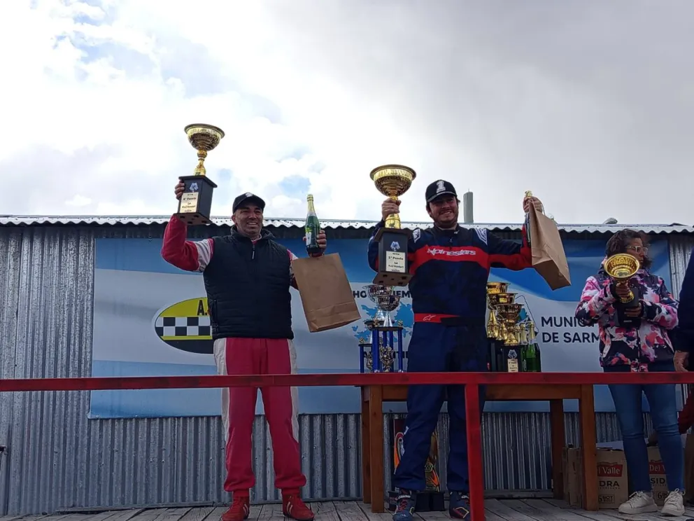 La categoría Camionetas 4x2 Standard tuvo una gran definición de campeonato con toques múltiples y  Agustín Casarini se coronó el bicampeón en el circuito 5 de Octubre de Sarmiento. (Fotos: Jorge Harris - Primera a Fondo).