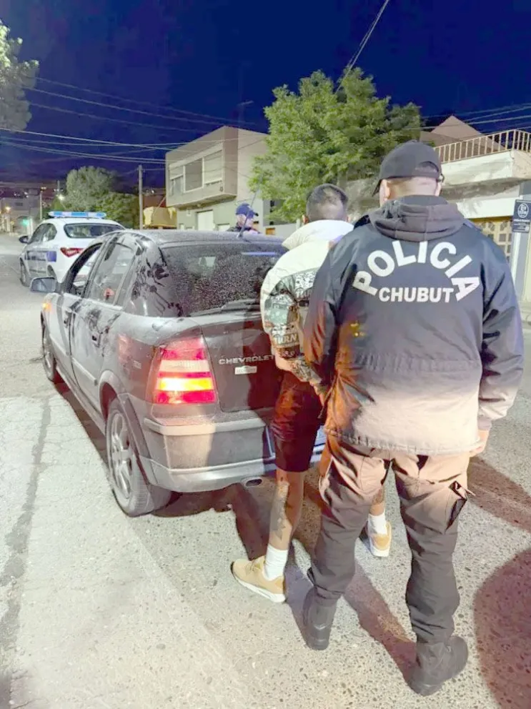 Luis Espinosa fue detenido ayer a la madrugada por personal de la Comisaría Segunda por portación de arma de guerra.