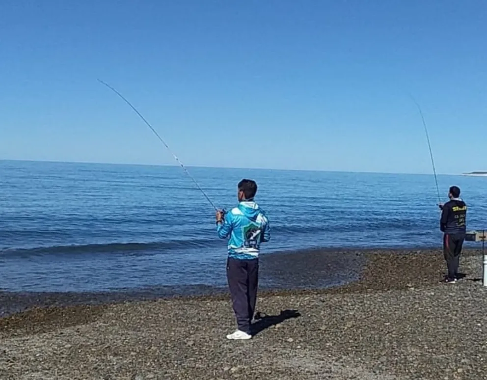 El Club Social Pesca y Náutica El Pique organiza el tradicional certamen de las "10 Horas de Pesca Variada" esperando llegar a 120 pescadores en esta edición 2026.