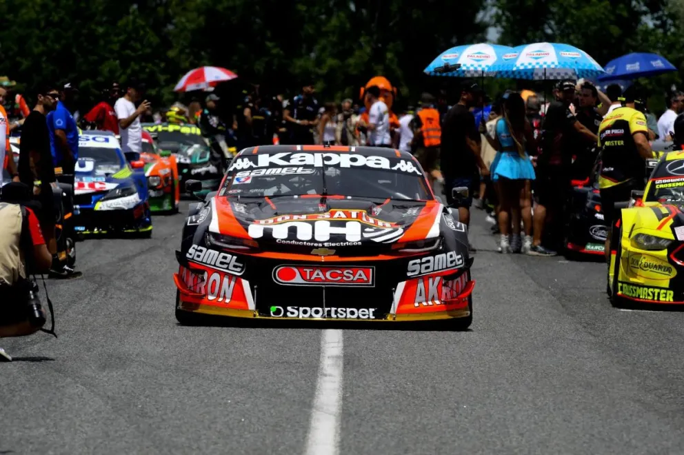 El Turismo Carretera prepara su primera carrera del año en El Calafate, este jueves comienza la actividad a pleno viviendo la previa.