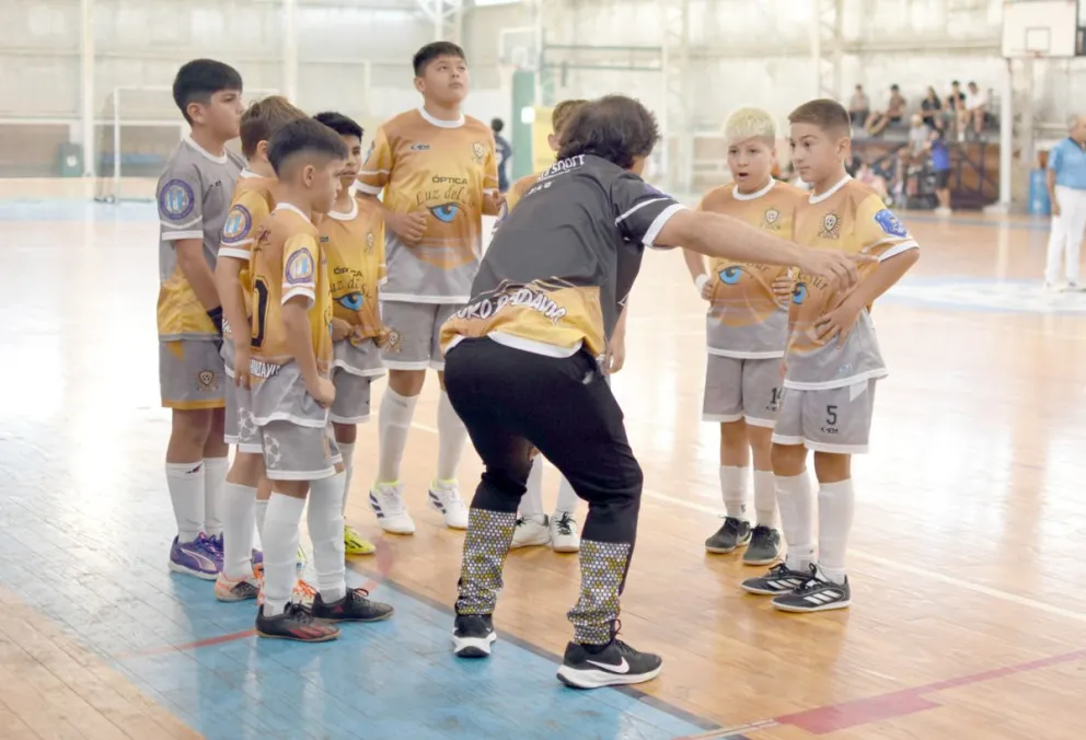 Muchos campeones en los promocionales