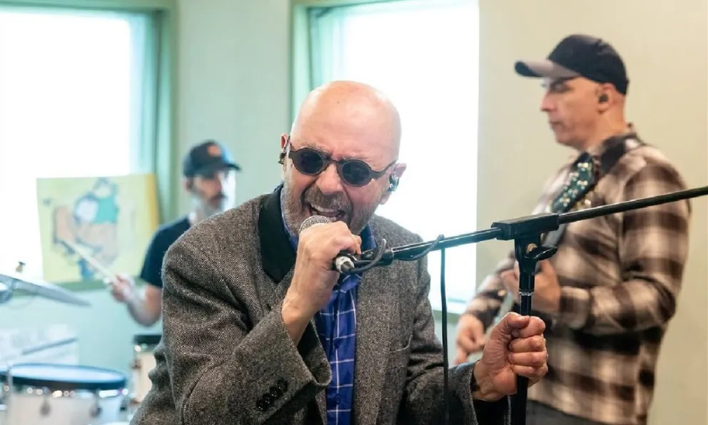 Desmintieron que el Indio Solari haya sido internado por un ACV