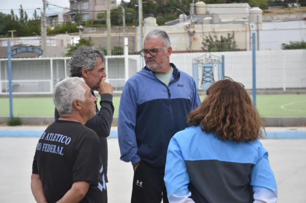 Siguen las obras en el Club Tiro Federal de km 3 con el acompañamiento de Comodoro Deportes.