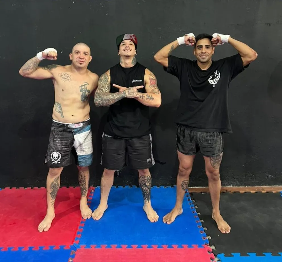 Los profesionales de MMA Facundo "El Salvaje" Puertas y Axel "El Dojo" Hernández pelean el próximo viernes 6 de marzo en el gimnasio Juan Bautista Rocha.
