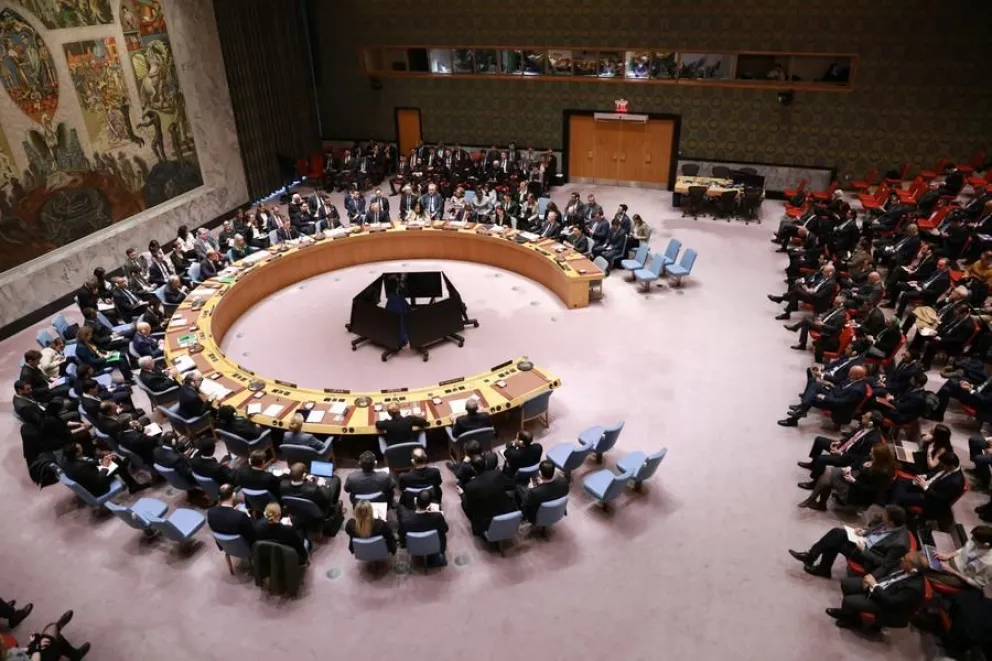 El Consejo de Seguridad de la Organización de las Naciones Unidas (ONU) celebra una reunión de emergencia sobre el ataque estadounidense-israelí contra Irán en la sede de la ONU, en Nueva York, el 28 de febrero de 2026.