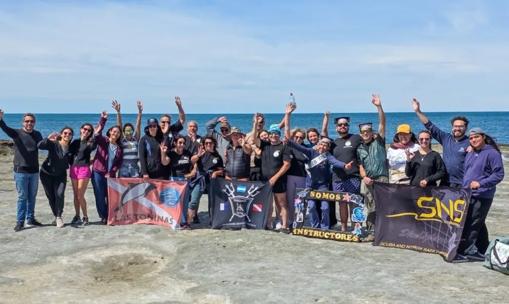 La escuela del Centro Poseidón Buceo se consolida en Comodoro Rivadavia, donde también su formación es una salida laboral muy válida en una ciudad que vive de cara al mar. 