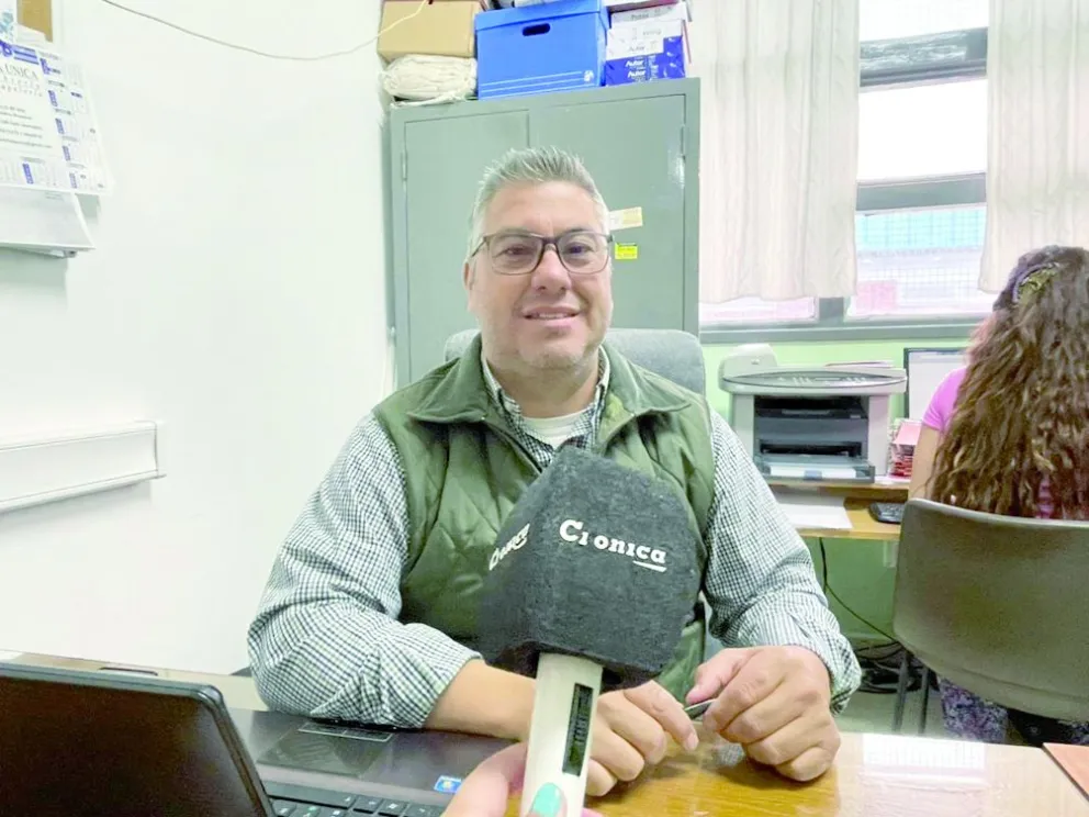 Carlos Polo, Director de la Escuela para Jóvenes y Adultos N° 764.