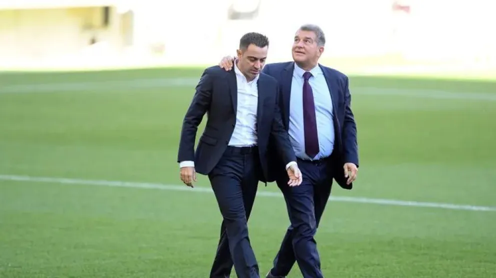 Laporta deja duro mensaje para Xavi Hernández. © Getty Images.