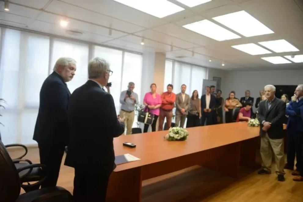 Referentes de las compañías de seguros que integran ADEAA se congregaron en la sede central por la firma de los convenios.