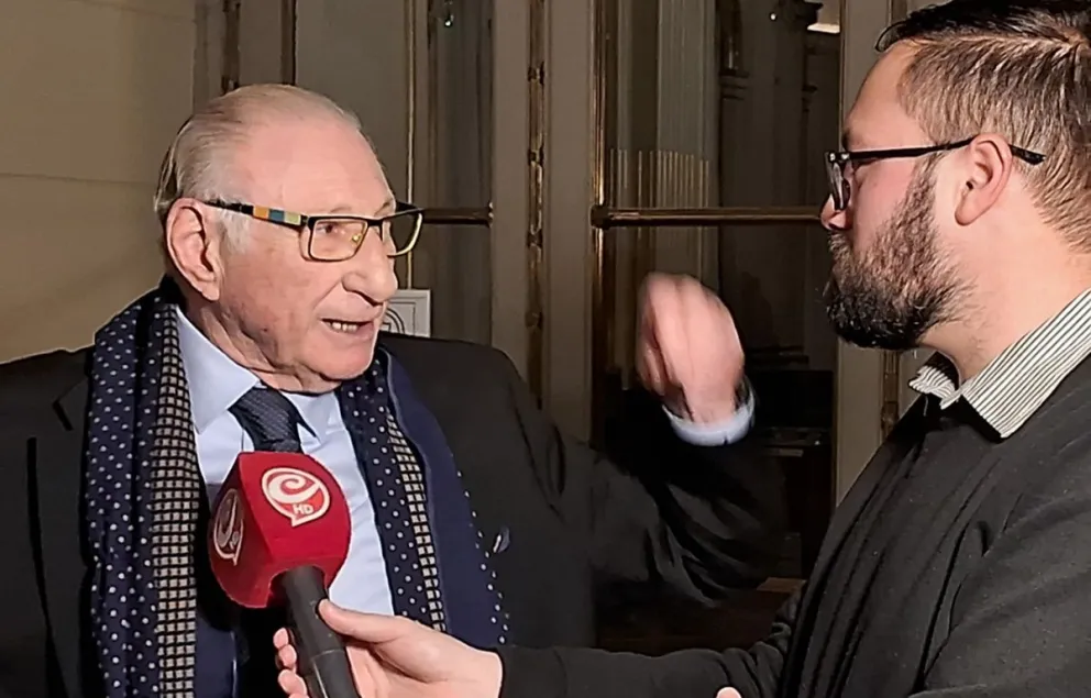 3 de julio de 2024, Cherquis Bialo, mano a mano con Crónica. Fue reconocido por la Legislatura. Fue entrevistado por Emanuel Herrera, cronista de Crónica: “¡Cómo no voy a hablar con Crónica!” FOTOS: PABLO VILLÁN