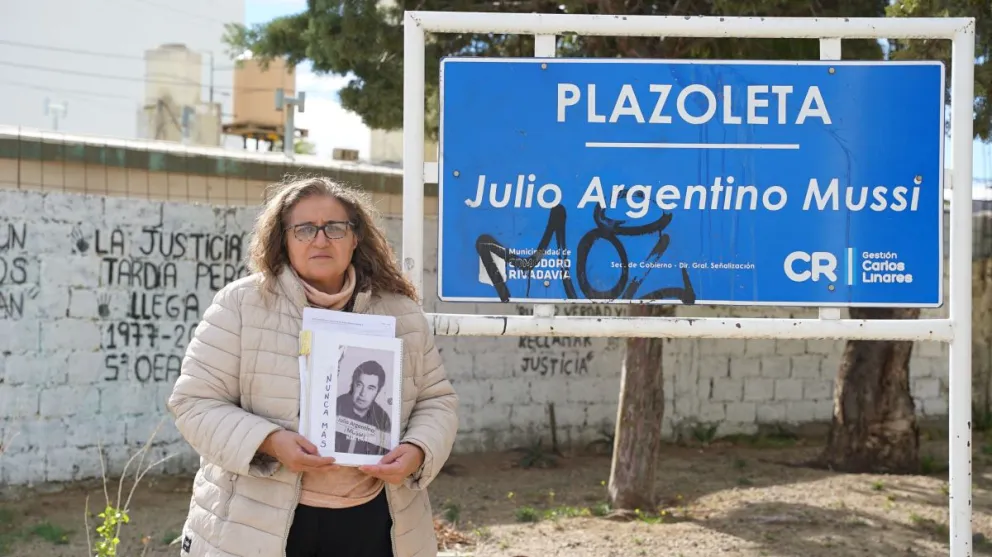 Mónica en la plazoleta Julio Argentino Mussi ubicada en Olavarría al 1.055. Foto: Pablo Vidal