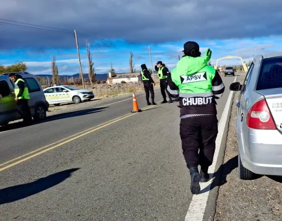 Seguridad Vial controló más de 12 mil vehículos y retiró de la vía pública a 74 conductores durante el fin de semana largo