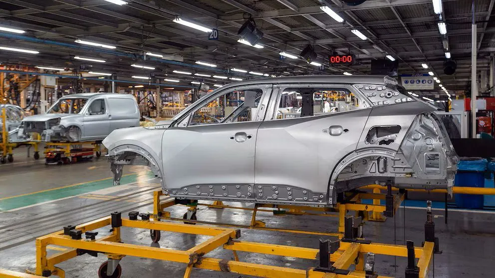 La planta de Stellantis en Palomar cerrará un turno desde mayo debido a la caída de la demanda y la necesidad de producir menos vehículos
