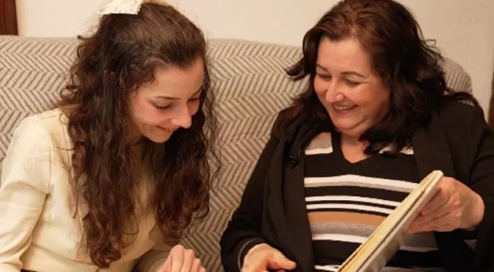 Noelia junto a su mamá, Yolanda Ramos.