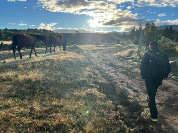 Misterio en El Huemul: un vecino encontró un cuerpo e interviene la Justicia