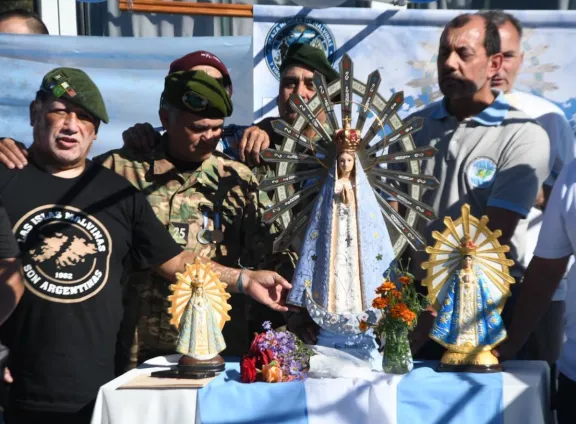 Jorge Palacios y su emotivo reencuentro con la Virgen de Luján que estuvo en Malvinas