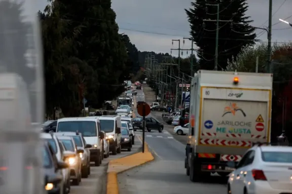 Bariloche: tránsito complicado en Bustillo y Pioneros