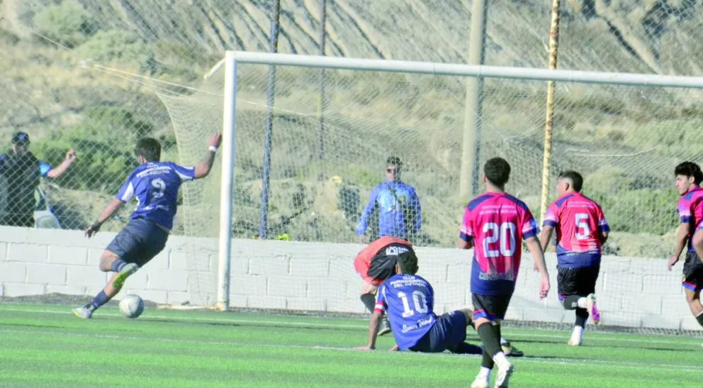 Ferro quedó a solo 1 punto de puestos de clasificación. Fotos Crónica / Alejandro PAILLAHUALA