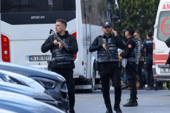 Tiroteo frente al consulado de Israel en Estambul deja un muerto