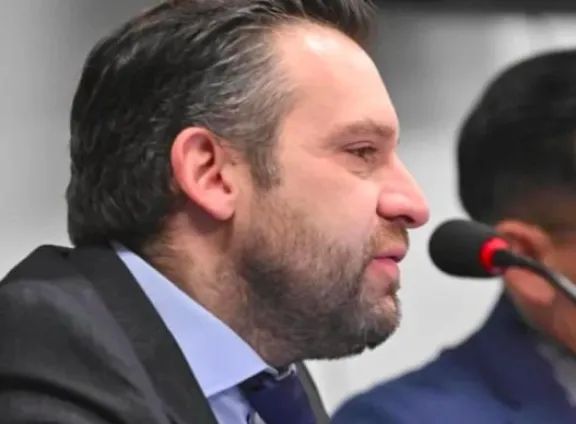 Allanaron el estudio de Martín Castro en busca de un celular clave